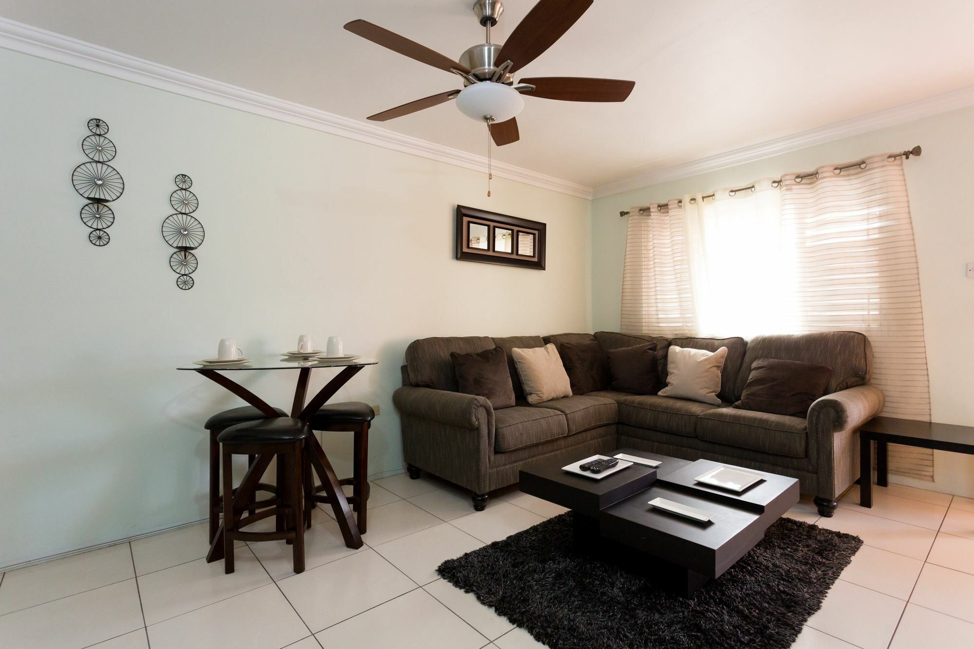 The Y Guest Apartment Kingston Extérieur photo